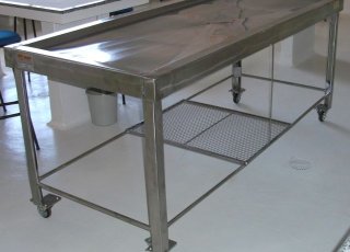 Mesa móvel para cadáver - para sala de anatomia