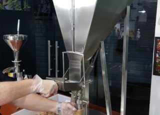 Envasador Manual - EPI - 50 - II - para produtos pastosos*, polpas frutas, doces, temperos de alho e cebola ou picado*