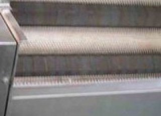 LAVADOR E DESCASCADOR ABRASIVO DE RAÍZES, FRUTAS E OUTROS - AGMAC - LDR-500