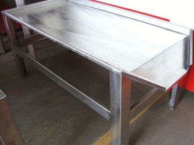 Mesa Manipulação Reforçada - MIER-1018-CL - calha